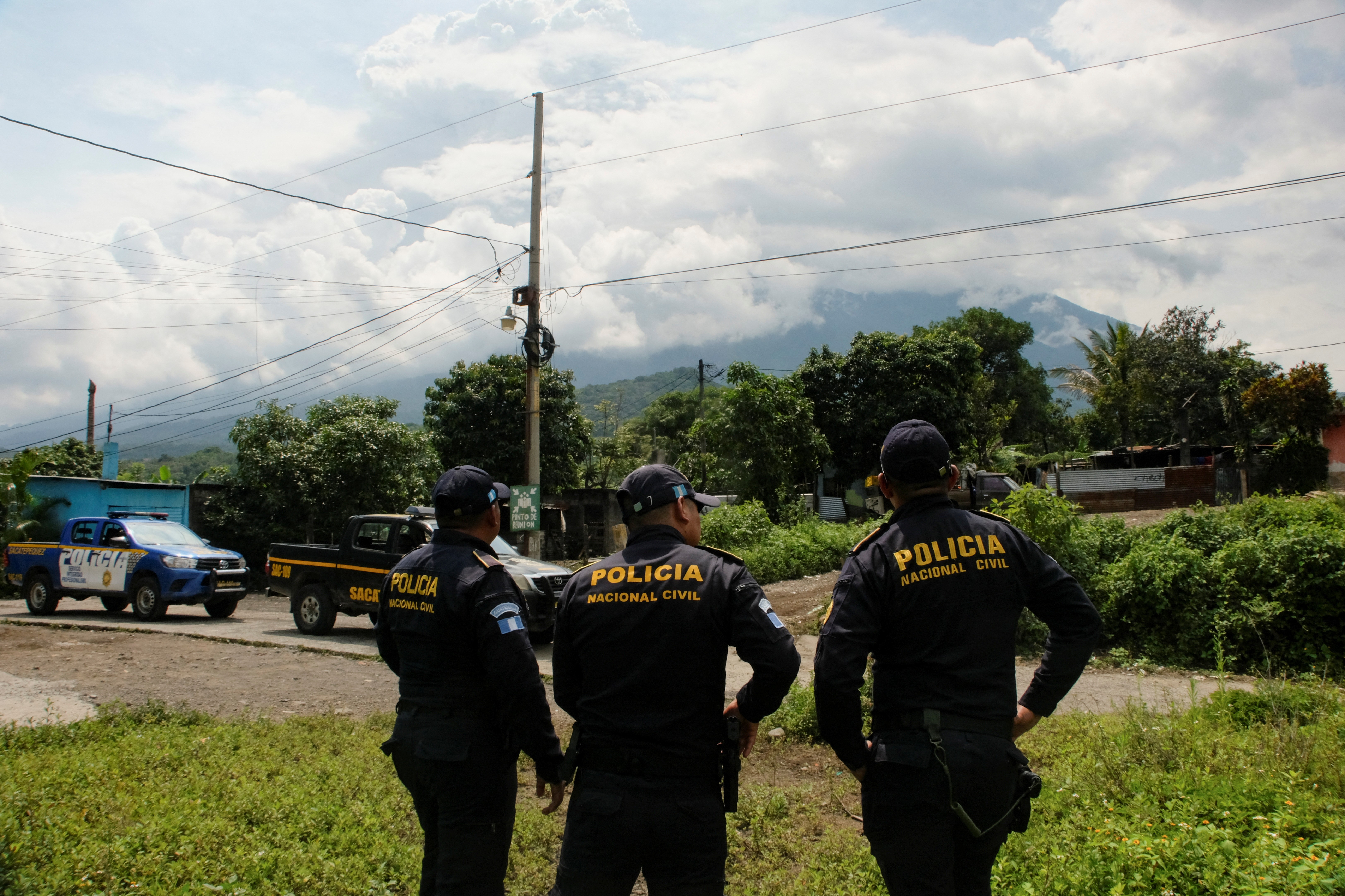 VÍDEO: vulcão mais ativo da América Central, na Guatemala, entra em erupção, e 800 pessoas deixam suas casas