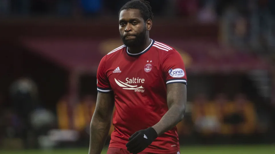 Ex-Arsenal é condenado a 4 anos de prisão por contrabando de cannabis