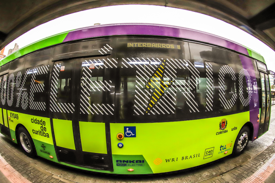 Prefeito sanciona lei que moderniza transporte coletivo de Curitiba e garante transição para nova concessão