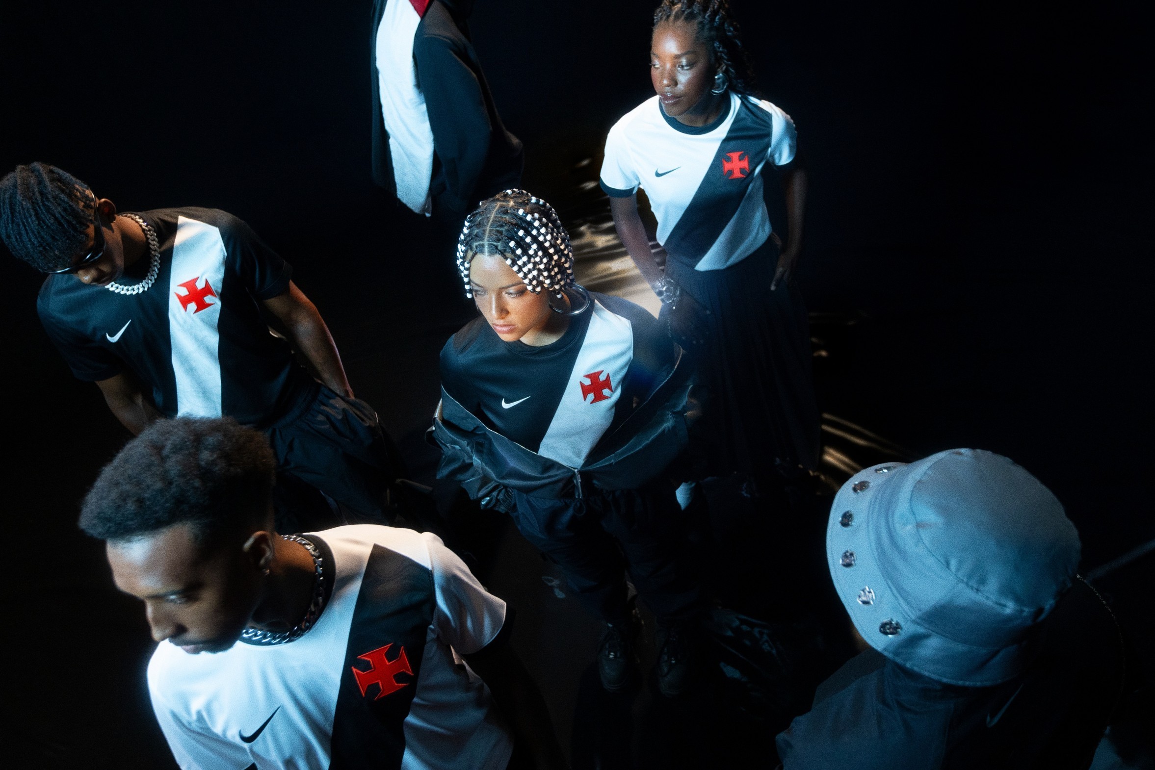 Vasco e Nike lançam novos uniformes para 2026; veja fotos