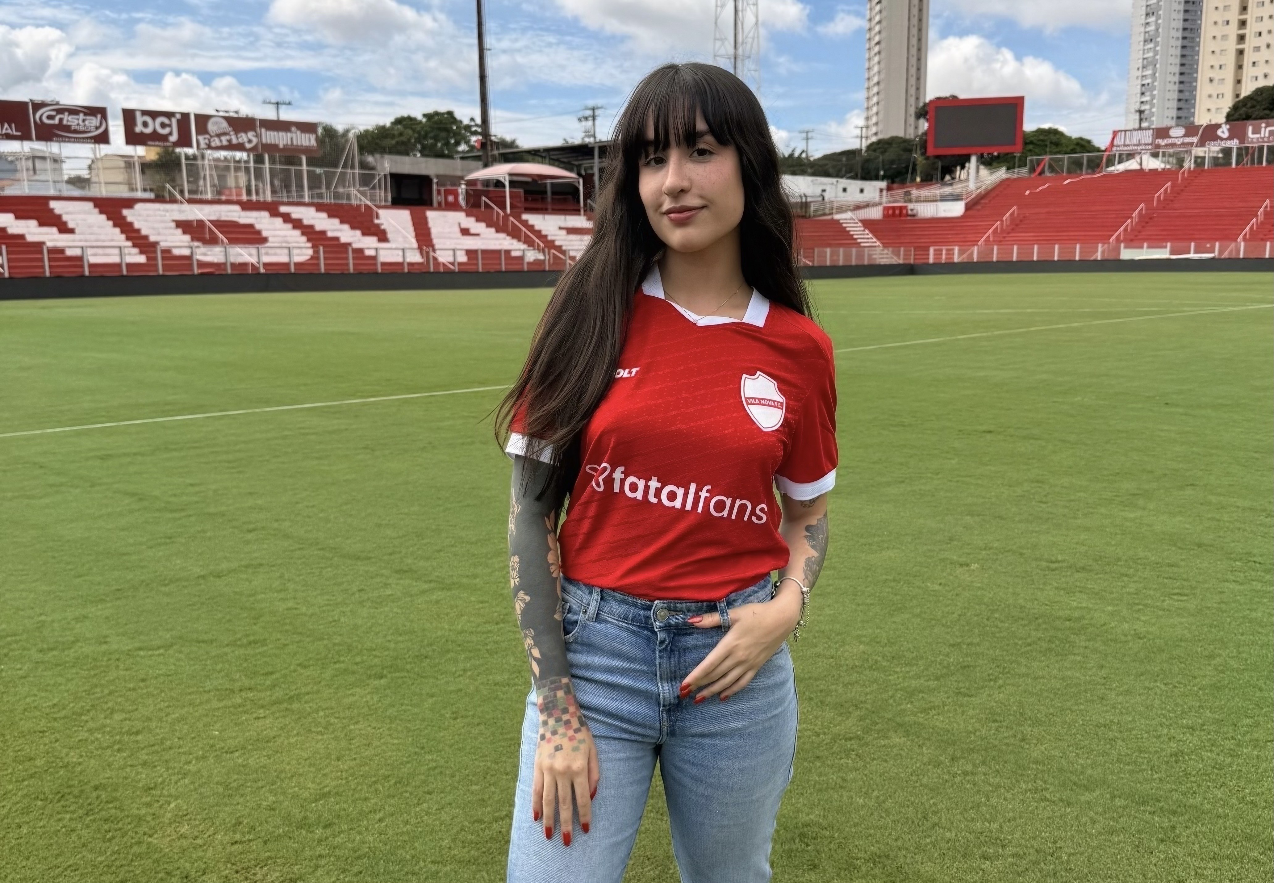 Vila Nova fecha patrocínio com plataforma de criação de conteúdo adulto